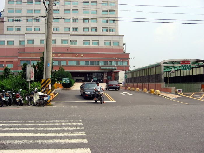 ��F��|�B������|�B�~�١B�����B���������Y