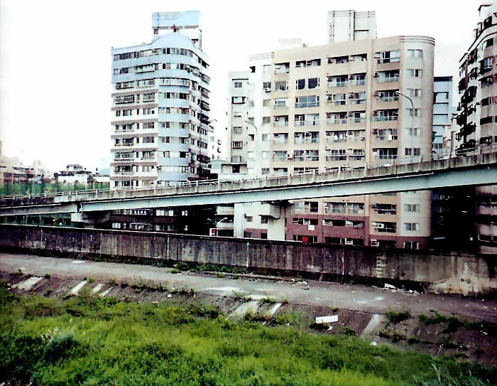 �פM�١B�d�y�١B�~�١B�����B���������Y