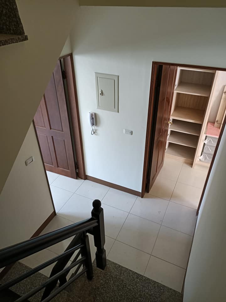 出房門見樓梯？不是步步高升，而是血光口舌步步來！