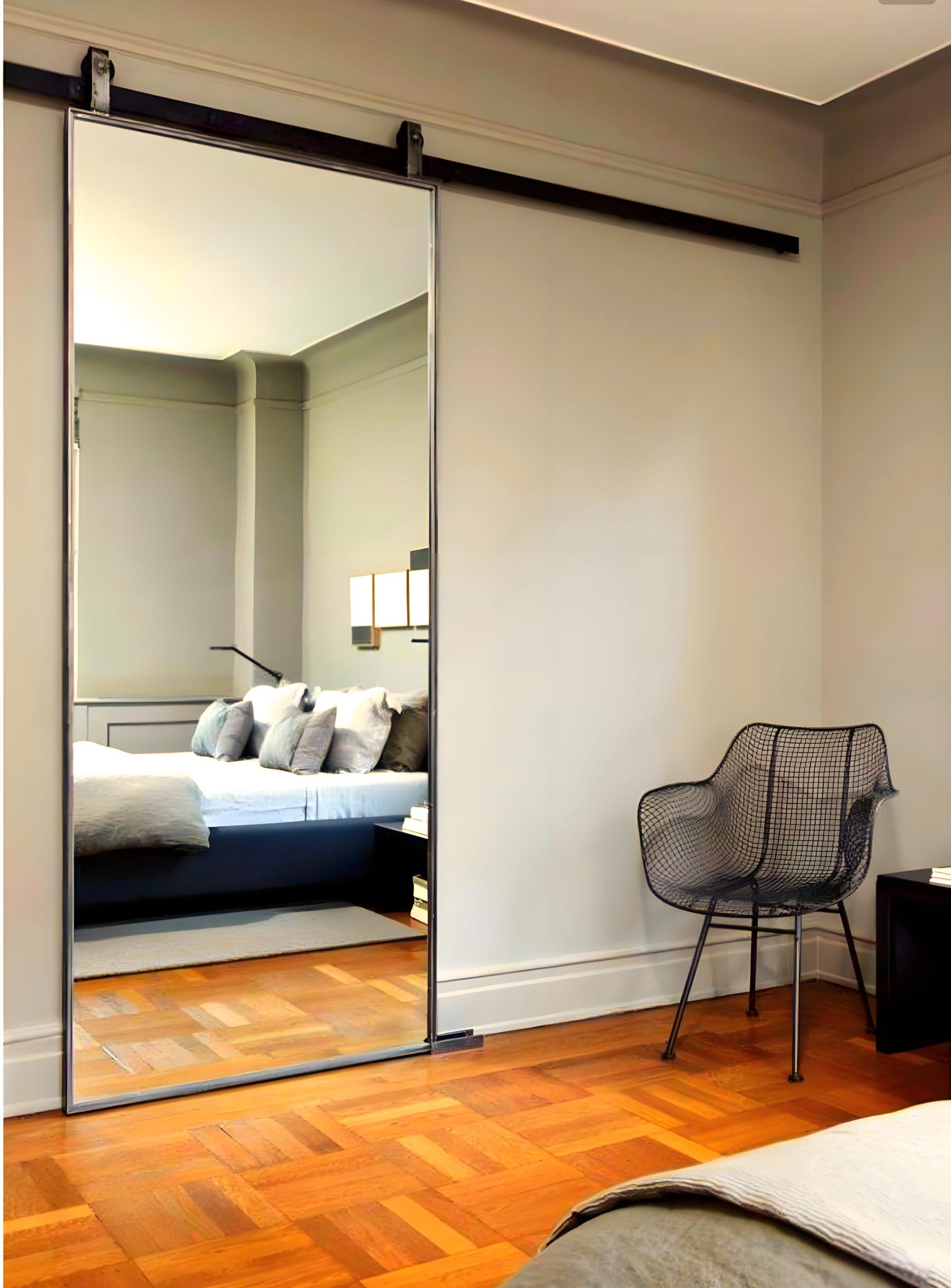 越睡越累？原來是鏡子對床在偷走你的元神！