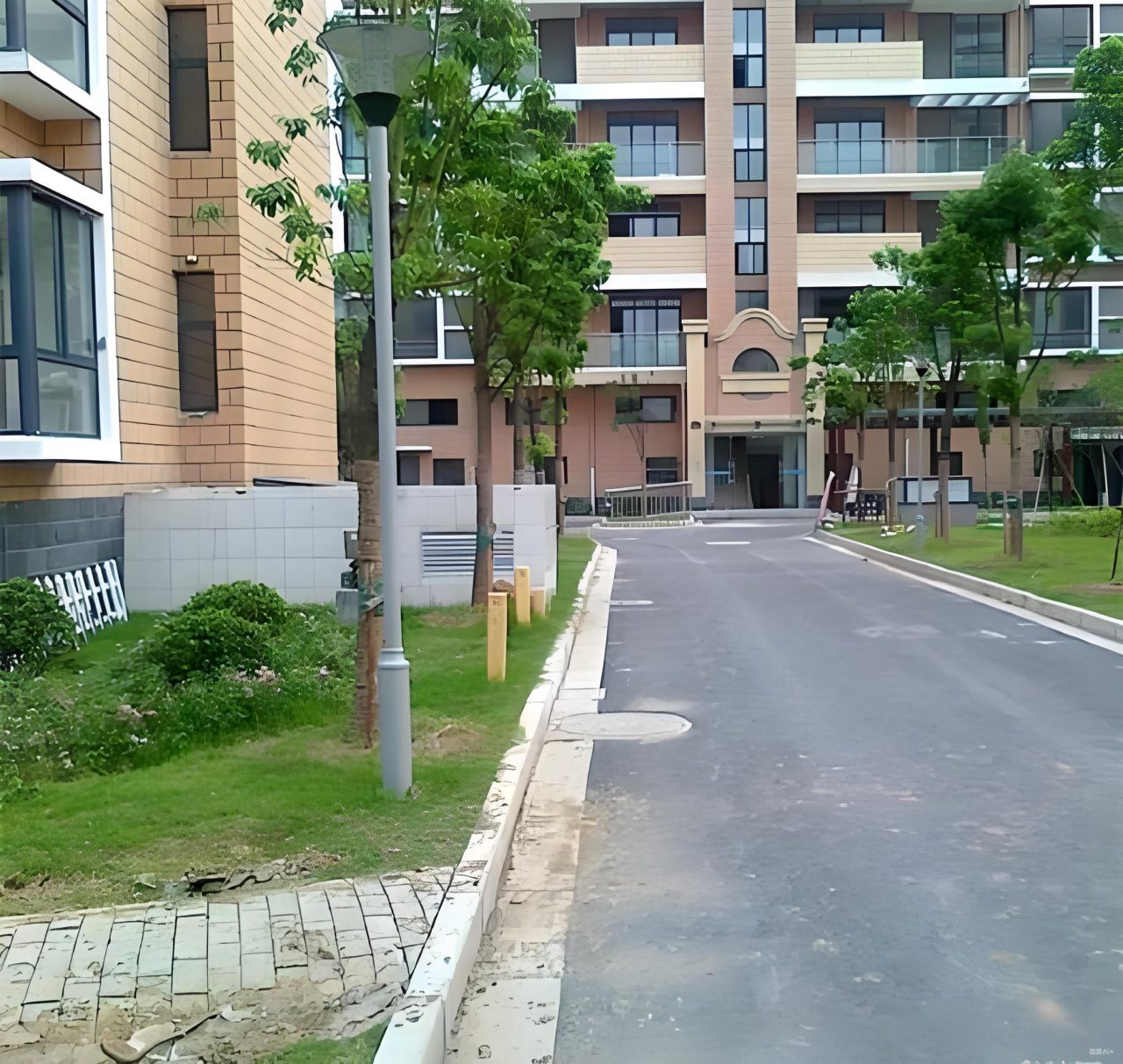 路沖是什麼？房屋正前方或屋後有道路直沖的風水影響與化解方法