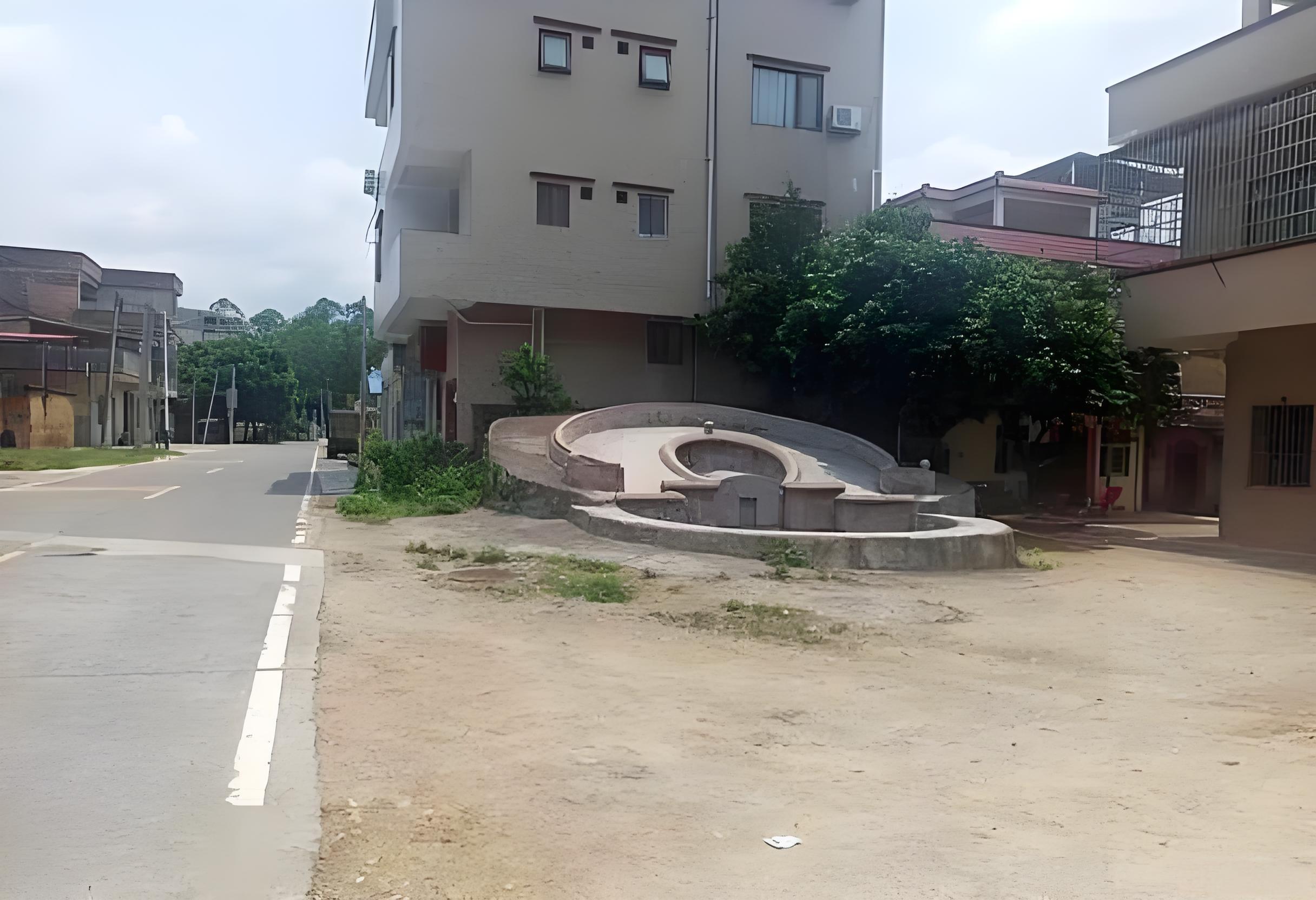 房子再便宜也別買！住在墳墓旁，真的會出事