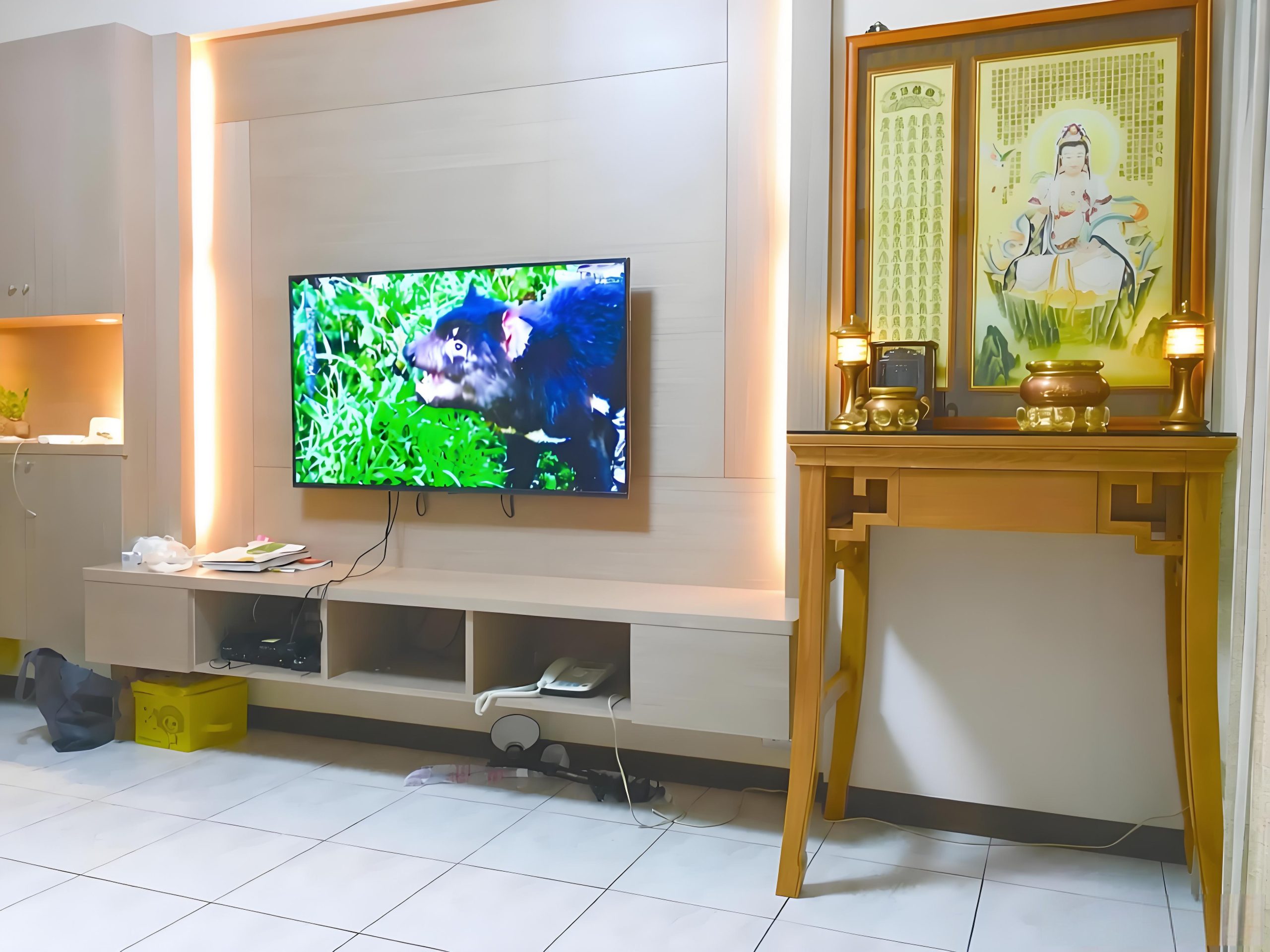 神桌虎邊擺放電器