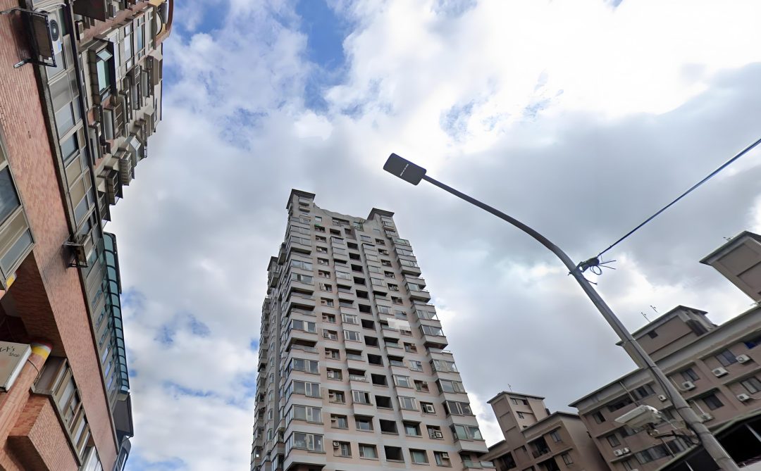 避不開燈柱煞？掌握這幾招，讓你的居家環境「轉危為安」！