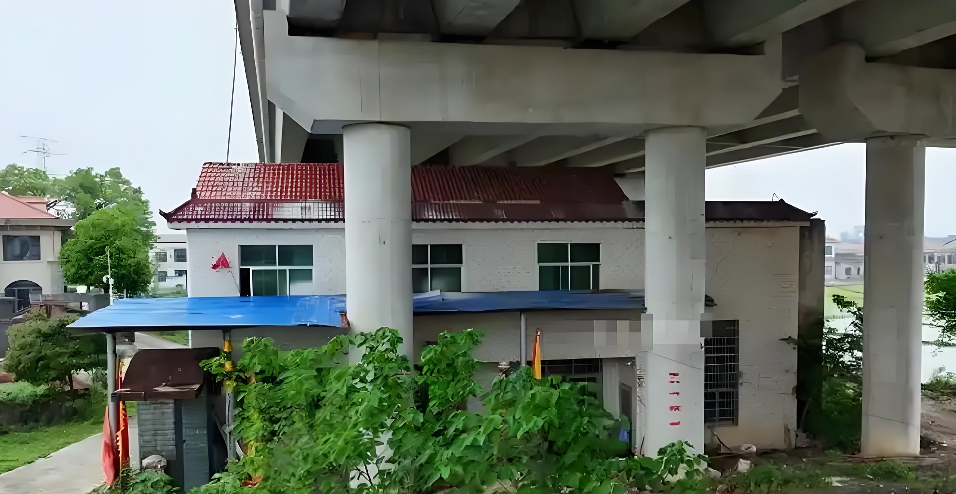 橋樑壓頂風水煞：住在橋下，真的適合長久居住嗎？