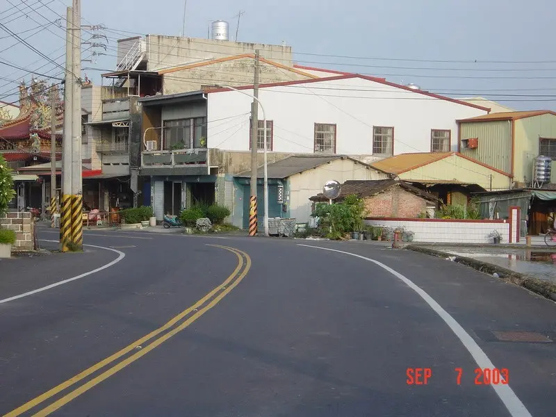 反弓煞是什麼？門前馬路彎向房屋，破財與居家安全要注意
